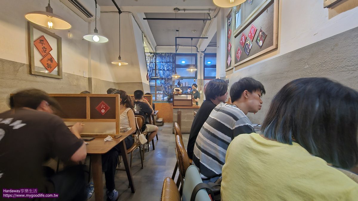 硬派主廚的軟嫩料理東門店內用區