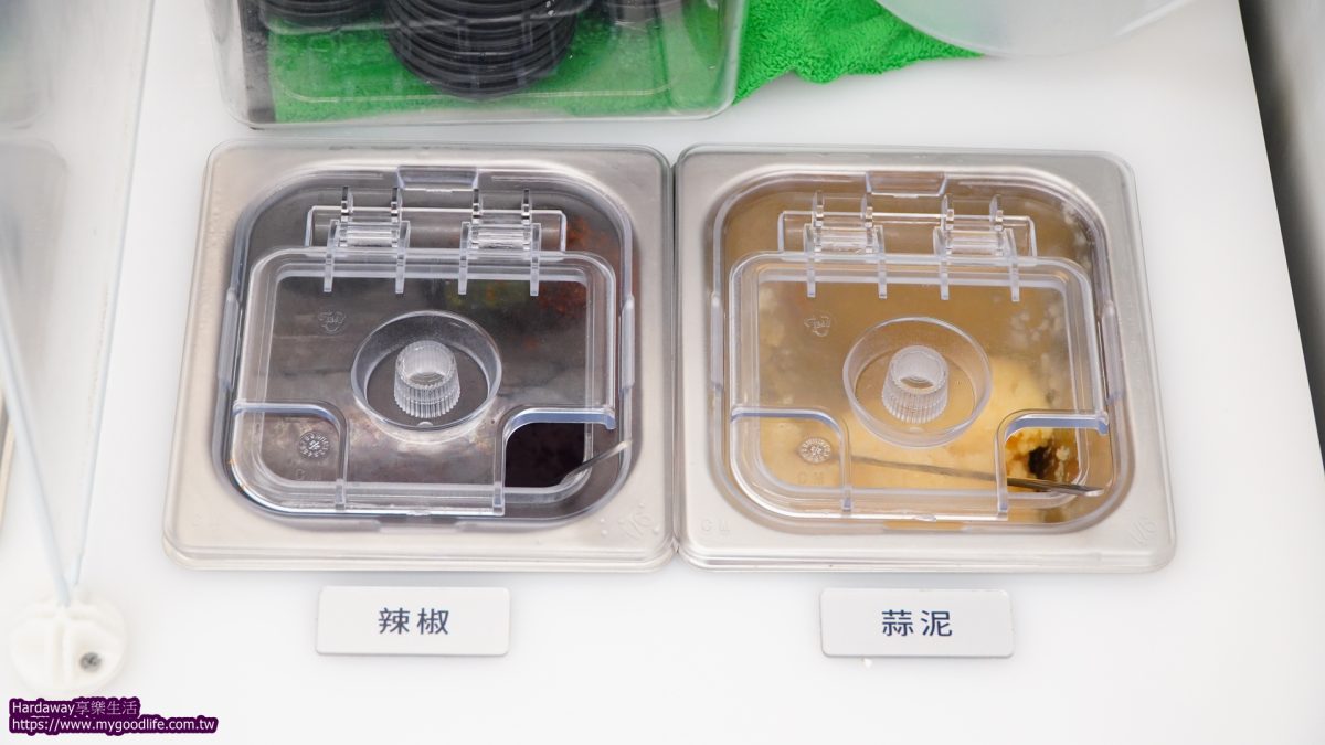 何家拉麵中和新生店自助區