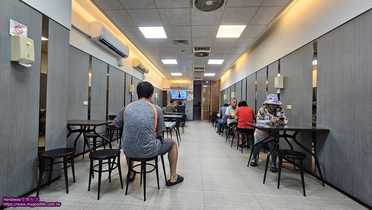 特食豐原排骨酥麵內用區