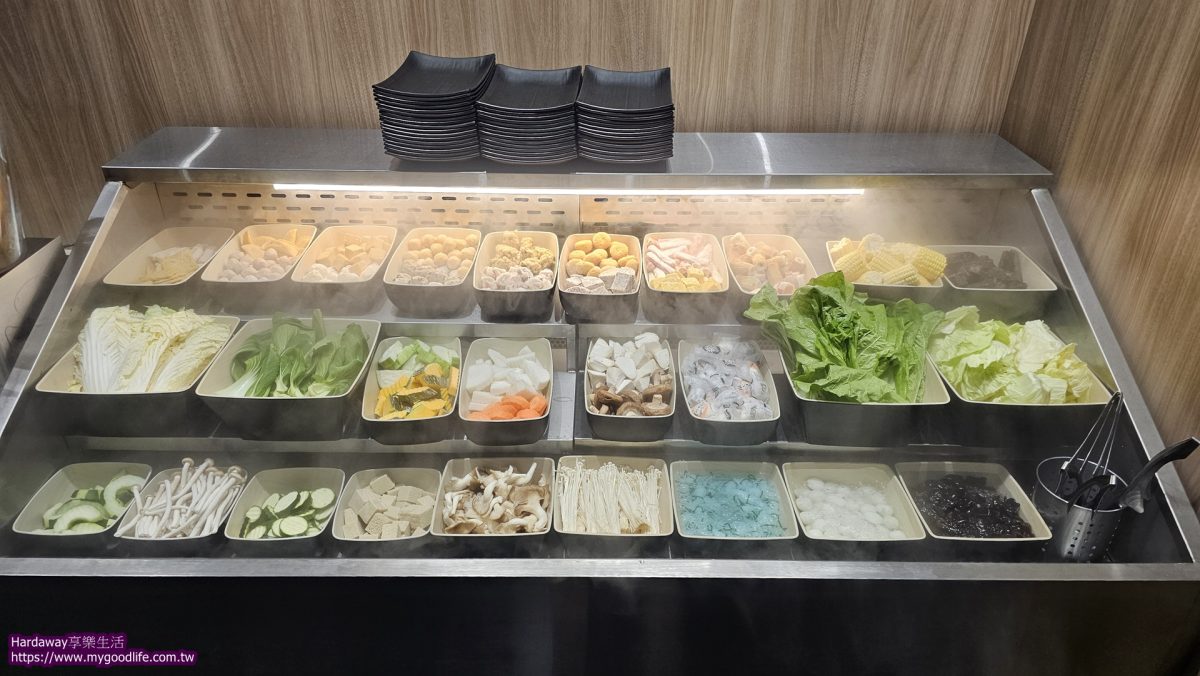 灰鴿鍋南屯店季節時蔬自助吧
