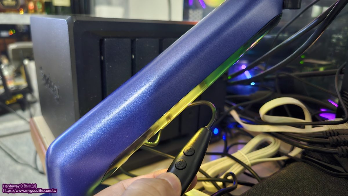 有RGB燈光螢幕支架推薦