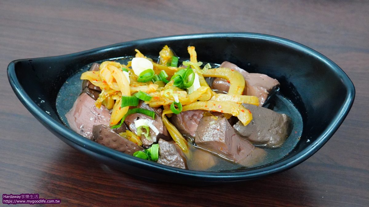 新莊廟口臭豆腐滷鴨血