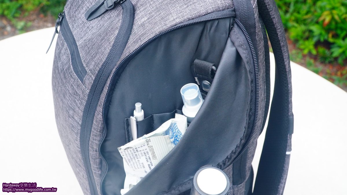 釋壓多功能筆電後背包分享