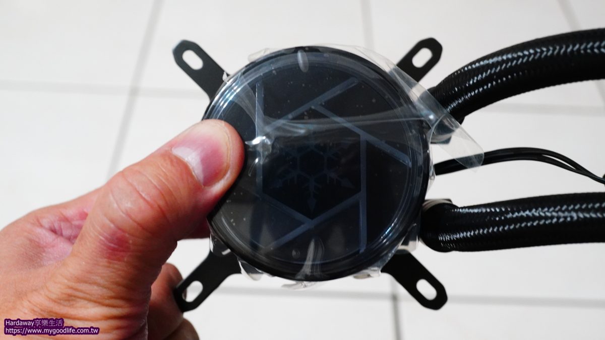 ARGB水冷散熱器好用嗎