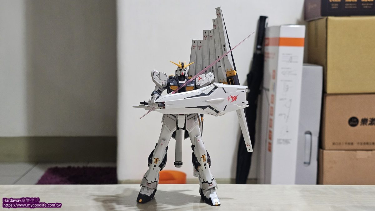 萬代南夢宮RG 1/144 RX-93 ν GUNDAM